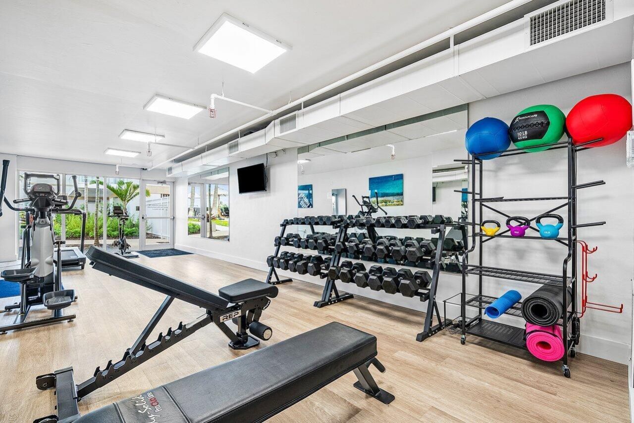 180 Lake Drive, Unit 2103, Palm Beach Shores, FL 33404 Photo