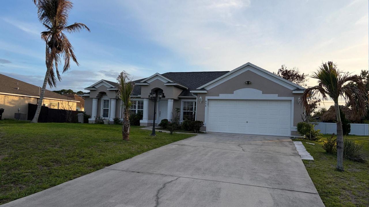 956 SW Del Rio Boulevard, Port Saint Lucie, FL 34953 Photo