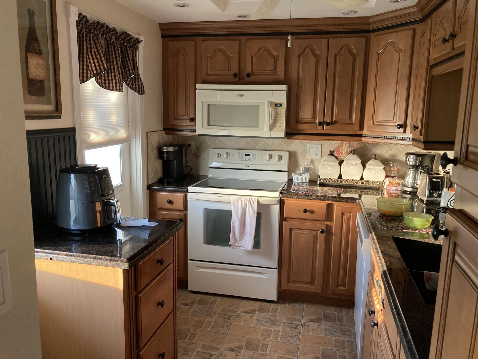 700 NE 14th Avenue Ne, Unit 404, Hallandale Beach, FL 33009 Photo