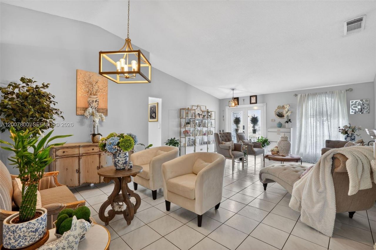 15201 SW 177th Ter, Miami, FL 33187 Photo