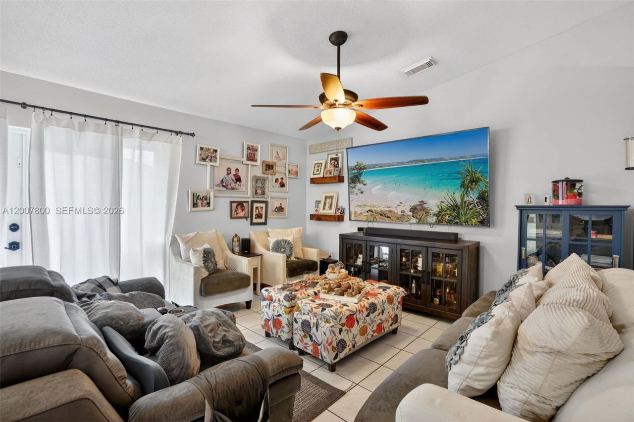 15201 SW 177th Ter, Miami, FL 33187 Photo