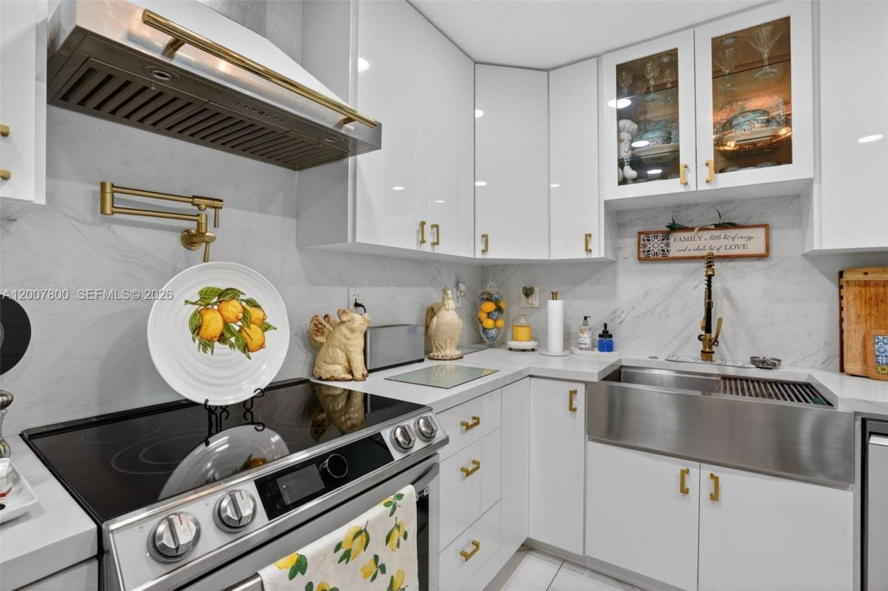 15201 SW 177th Ter, Miami, FL 33187 Photo