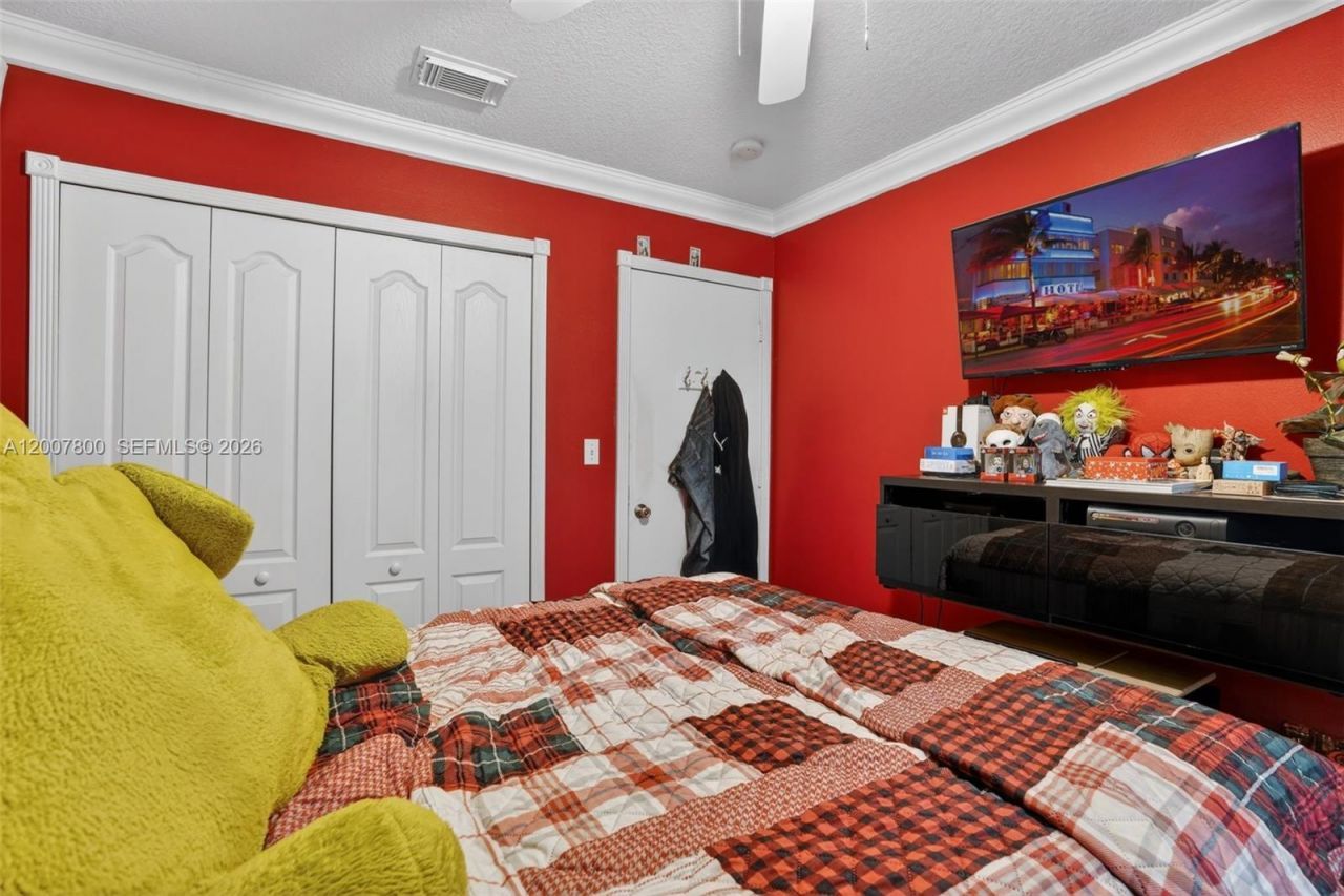 15201 SW 177th Ter, Miami, FL 33187 Photo