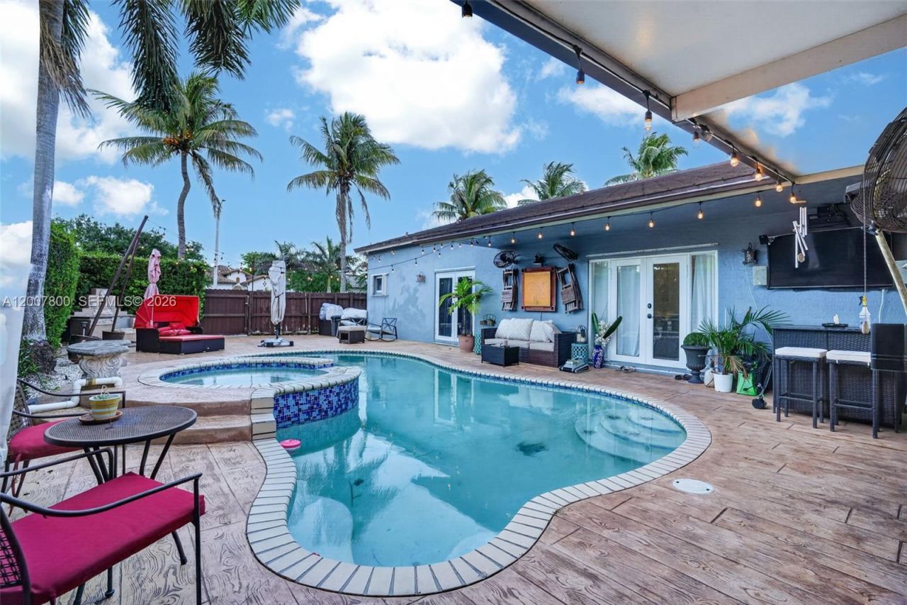 15201 SW 177th Ter, Miami, FL 33187 Photo