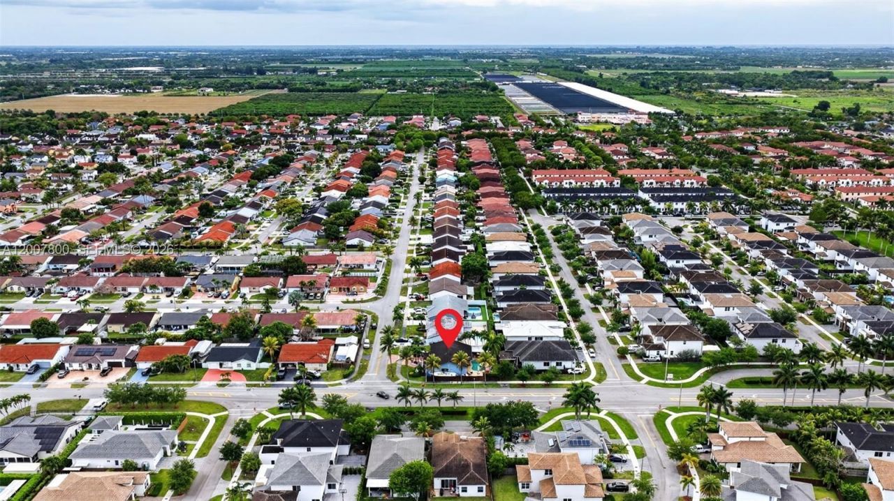 15201 SW 177th Ter, Miami, FL 33187 Photo