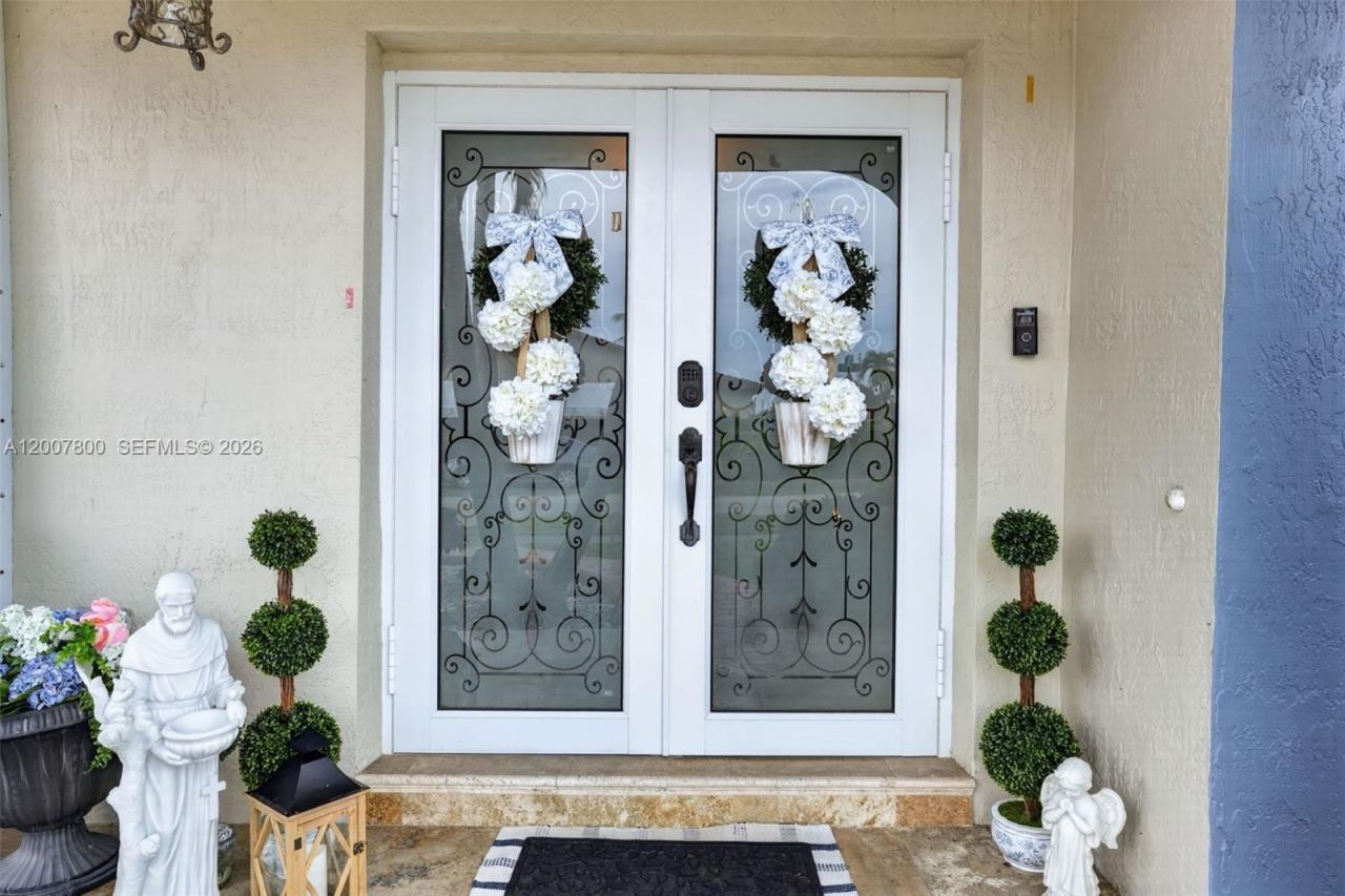 15201 SW 177th Ter, Miami, FL 33187 Photo