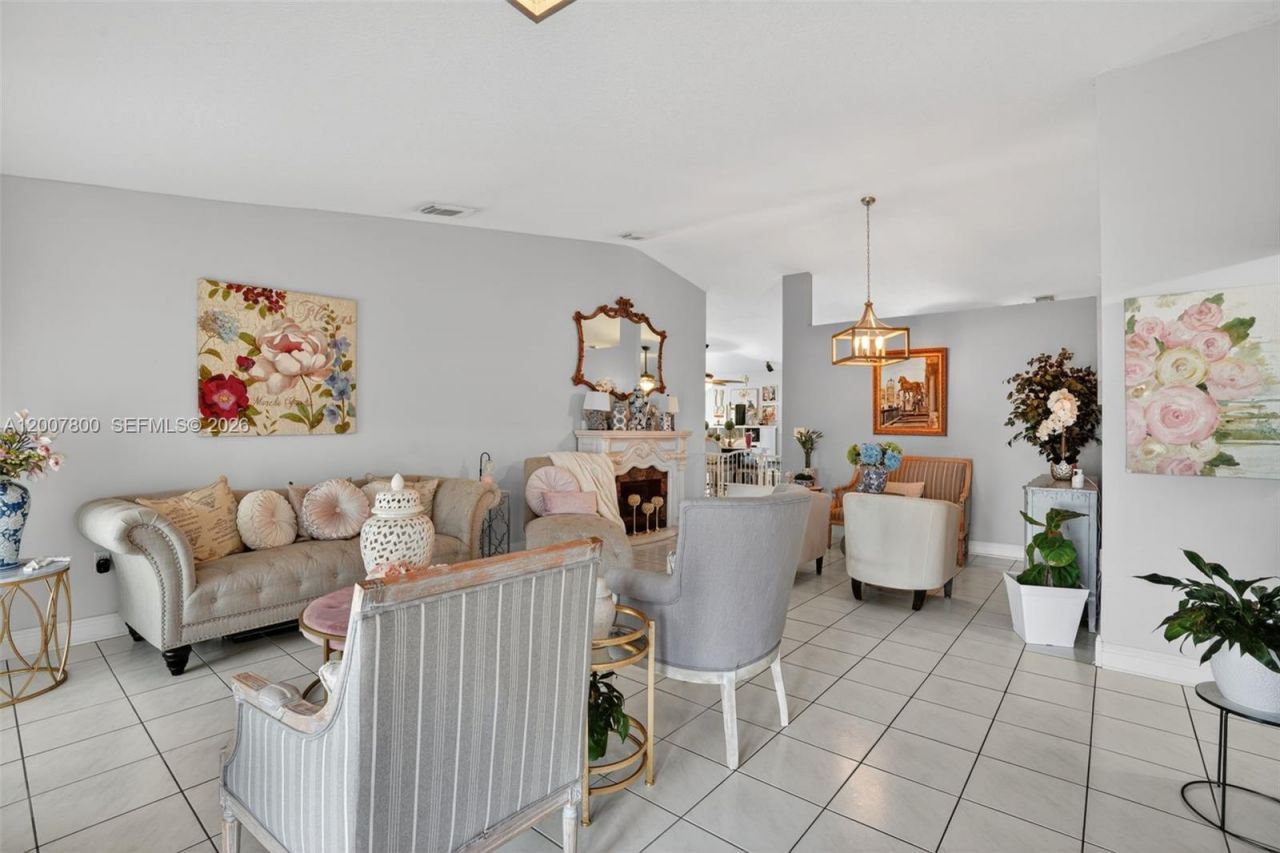 15201 SW 177th Ter, Miami, FL 33187 Photo