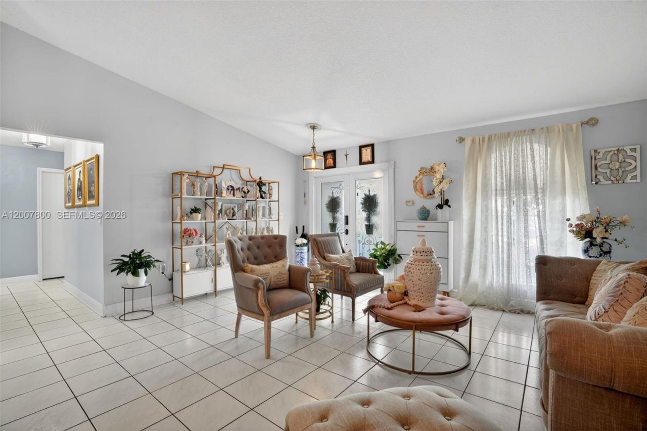 15201 SW 177th Ter, Miami, FL 33187 Photo