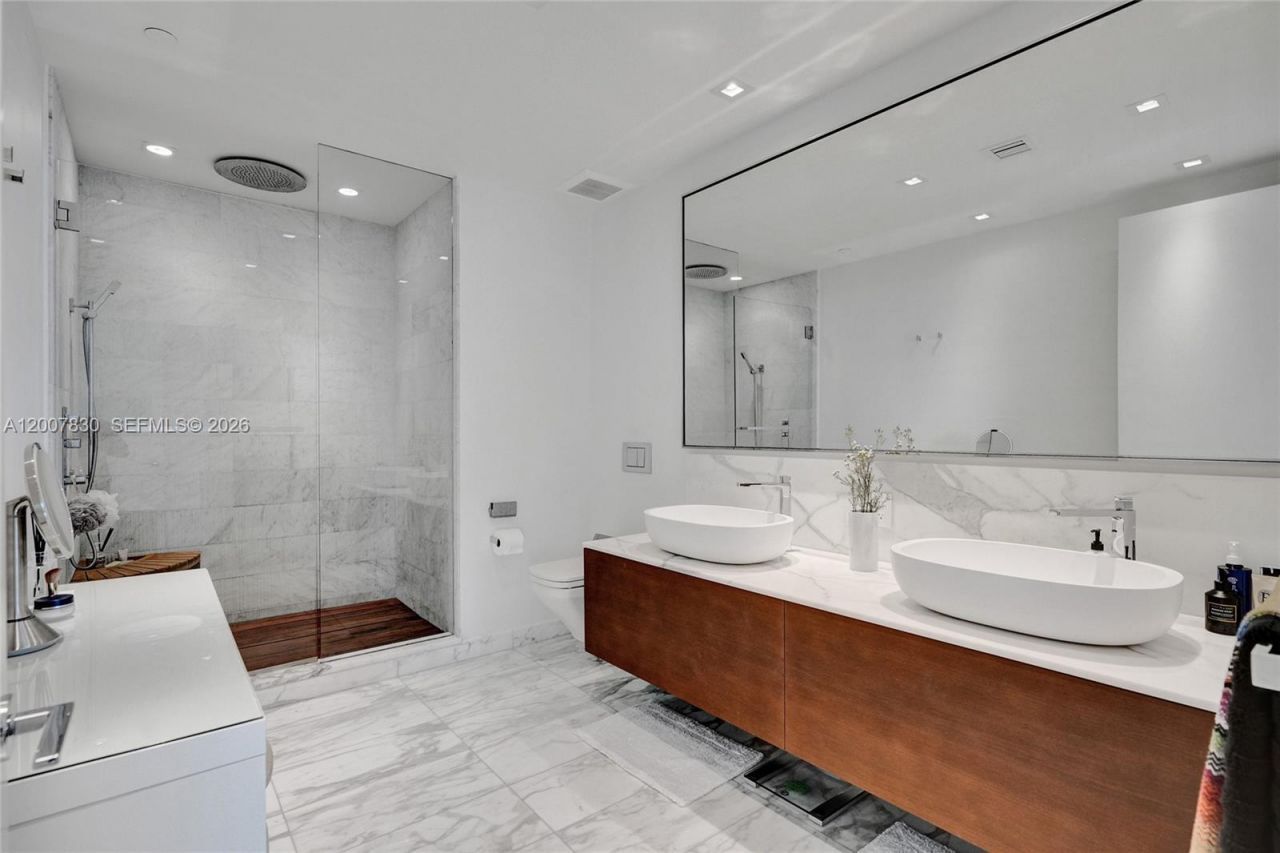10201 Collins Ave, Unit 404, Bal Harbour, FL 33154 Photo