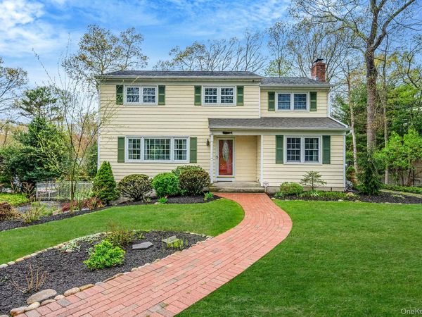 24 Lower Cross, Shoreham, NY 11786