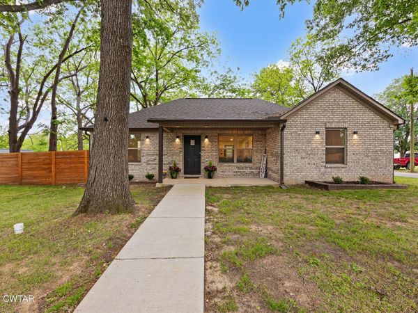 1028 Short Street , Milan, TN 38358