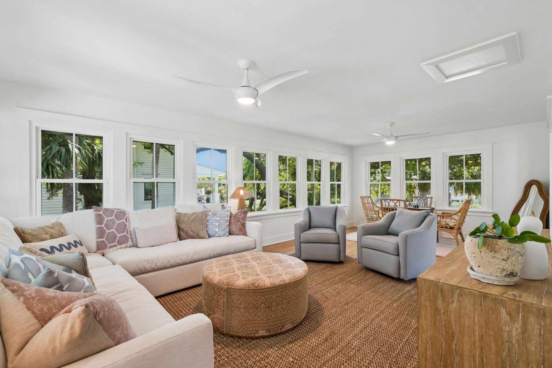 8 46th Avenue Photo 18