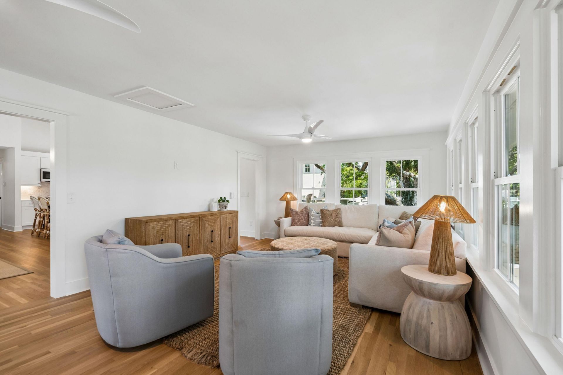 8 46th Avenue Photo 20