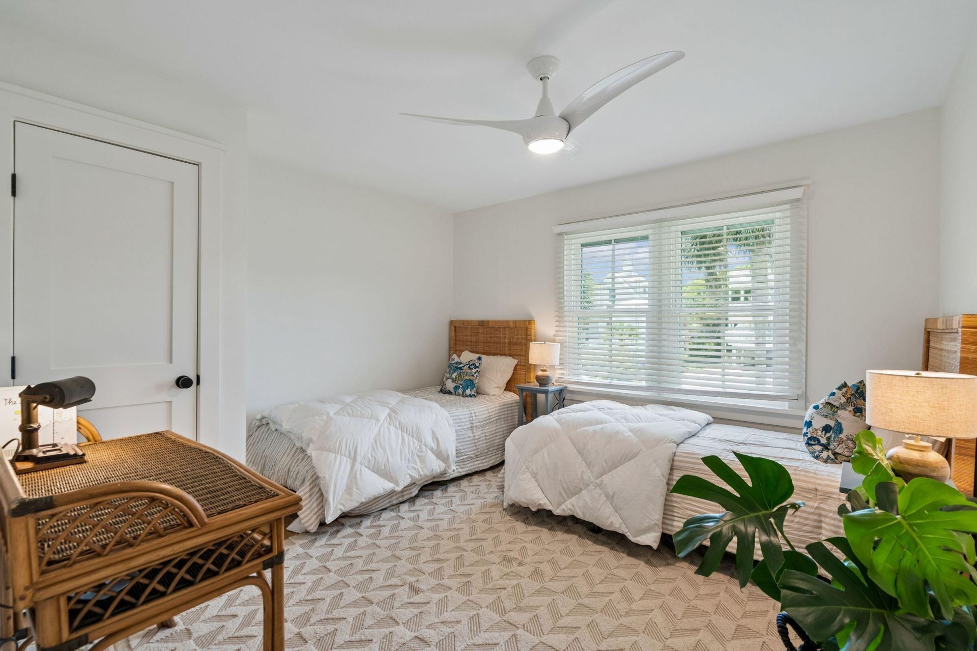 8 46th Avenue Photo 31