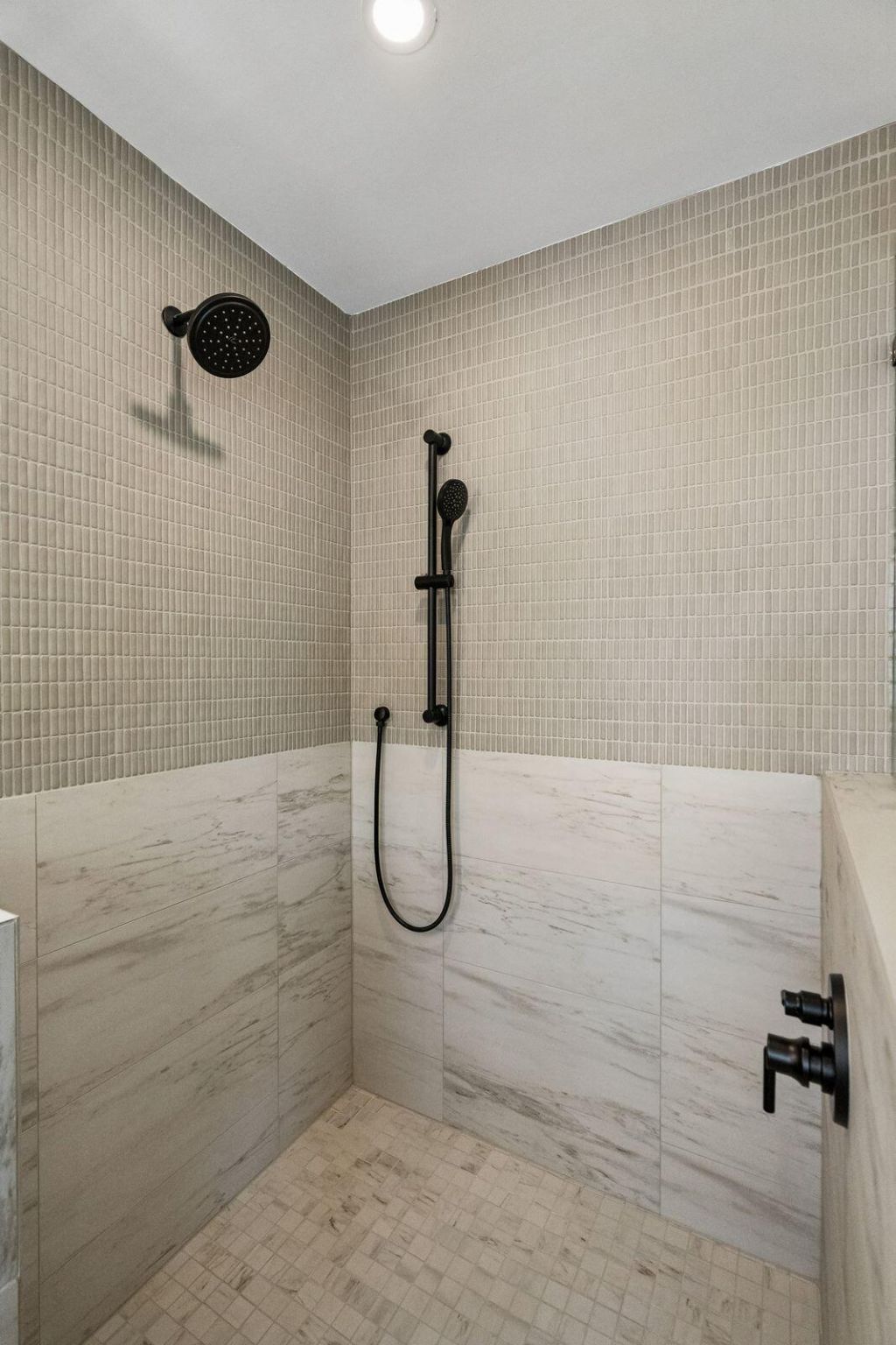 8 46th Avenue Photo 43