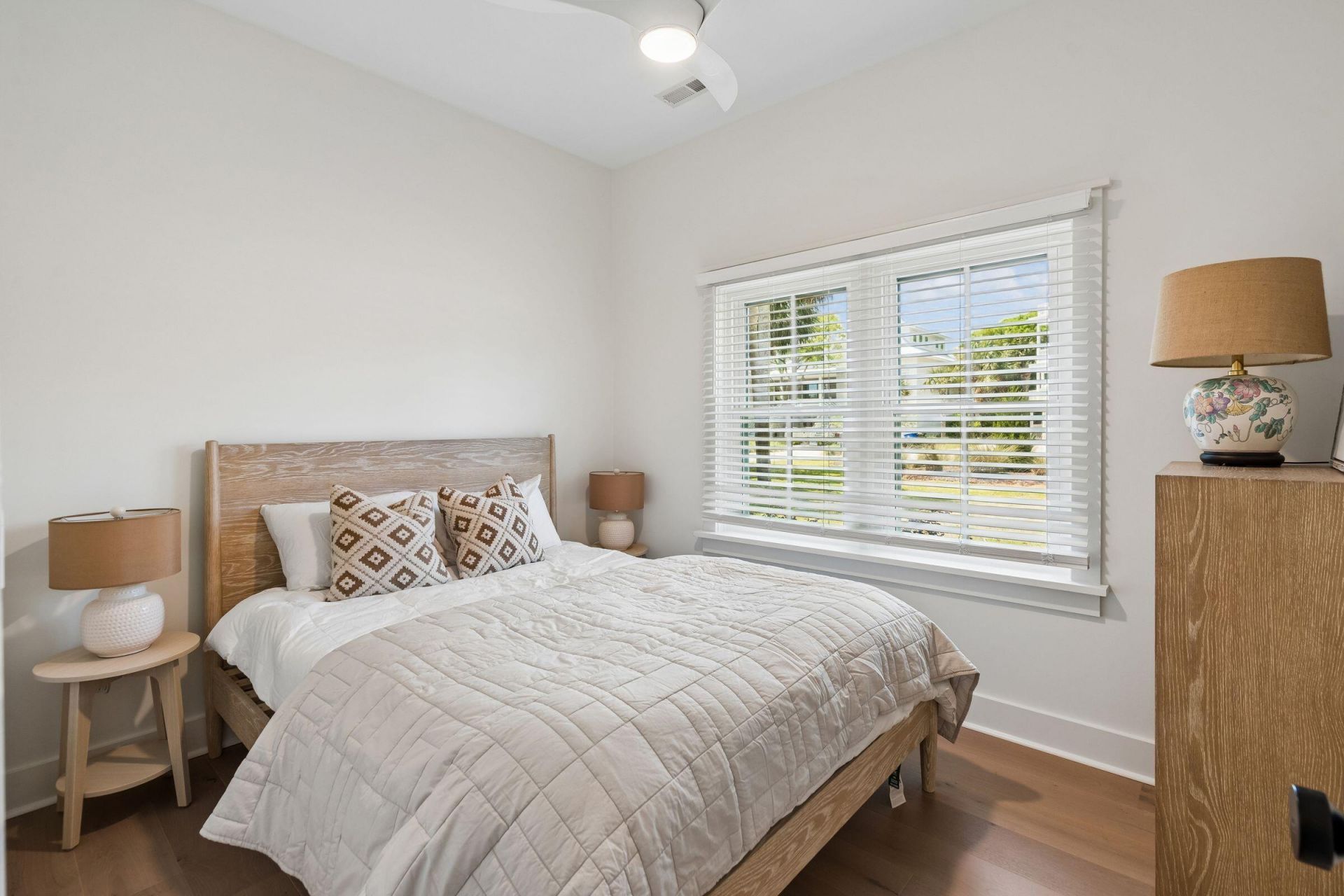 8 46th Avenue Photo 46