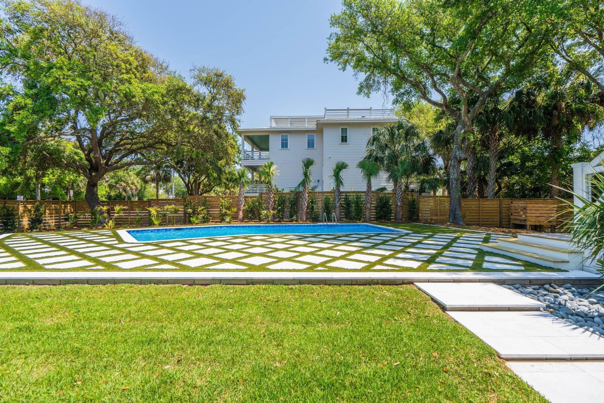 8 46th Avenue Photo 55