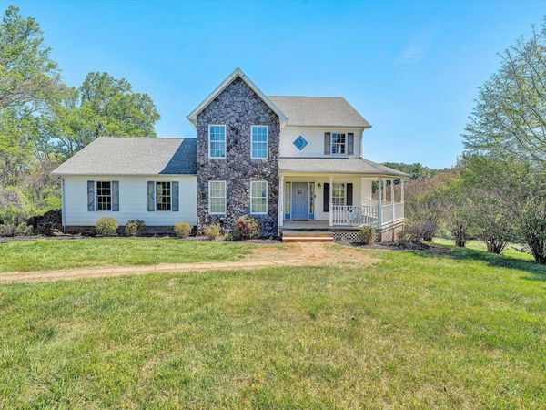 1429 JEFFERSON TER, Bedford, VA 24523