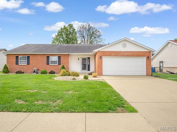 837 Kendra Ann Drive , Swansea, IL 62226