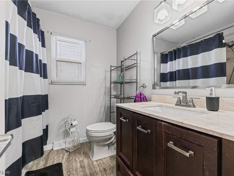 331 Elmwood Avenue, Barberton, OH 44203 Photo 21