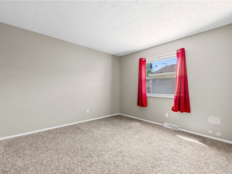 331 Elmwood Avenue, Barberton, OH 44203 Photo 29