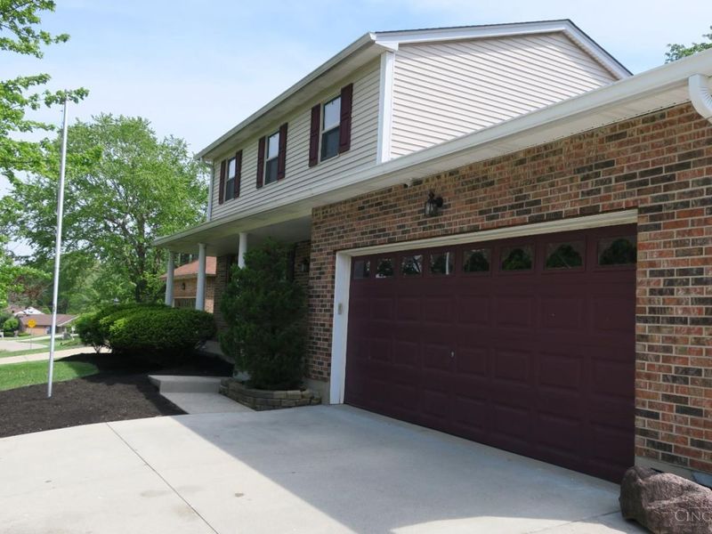 3288 Milverton Court, Green Township, OH 45248 Photo 3