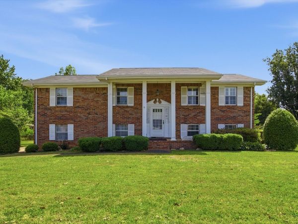6710 Larkwood Lane, Chattanooga, TN 37421