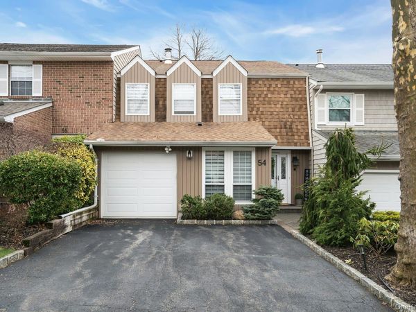 54 Estate Court , Unit 54, Woodbury, NY 11797