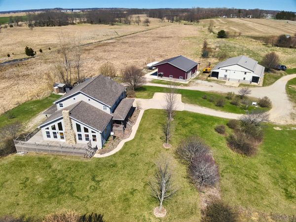 198 W Chicago Road, Coldwater, MI 49036