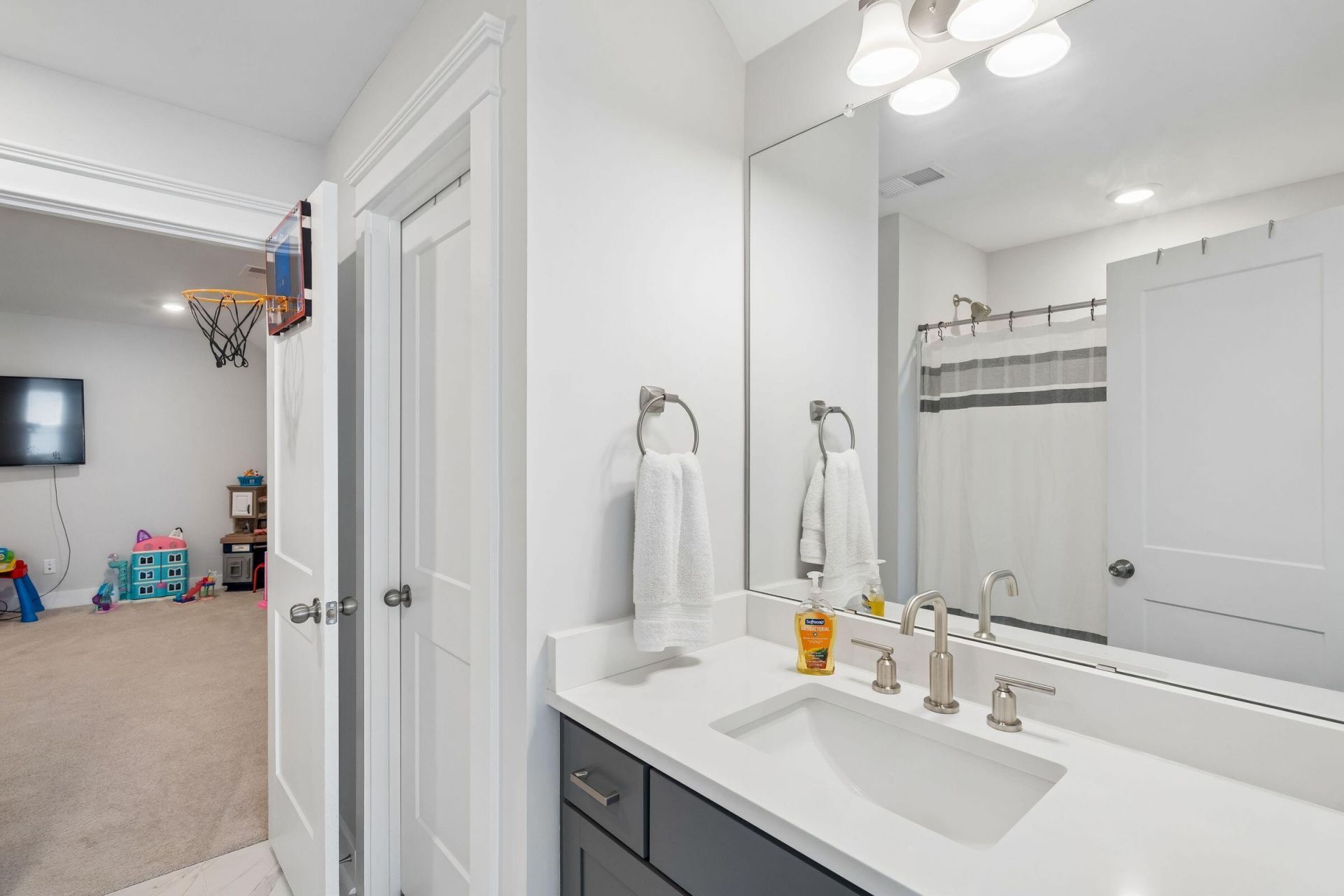 169 Huguenot Trail Photo 43