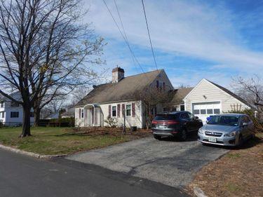 180 BIRCHWOOD Road, Manchester, NH 03104