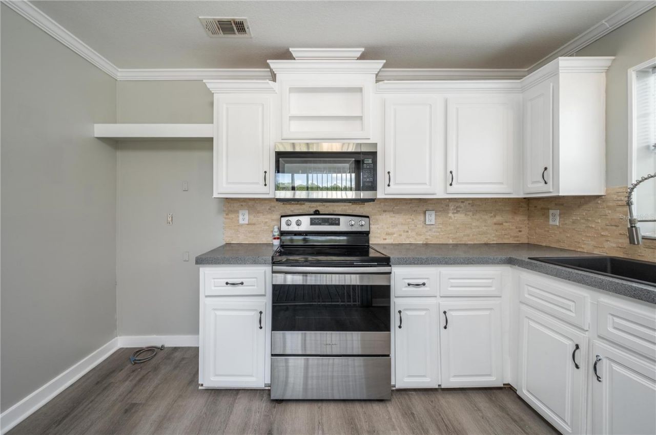 991 Bay Court , Frostproof, FL 33843 Photo
