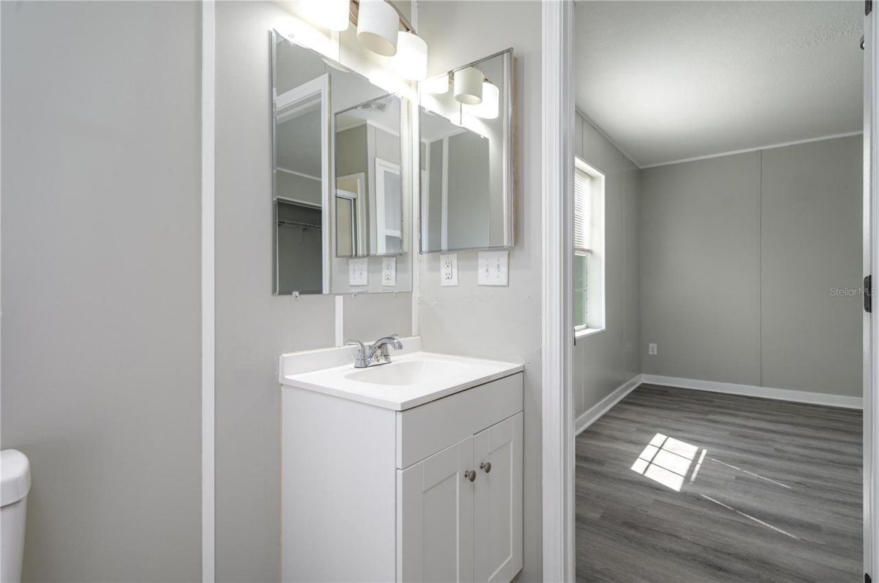 991 Bay Court , Frostproof, FL 33843 Photo