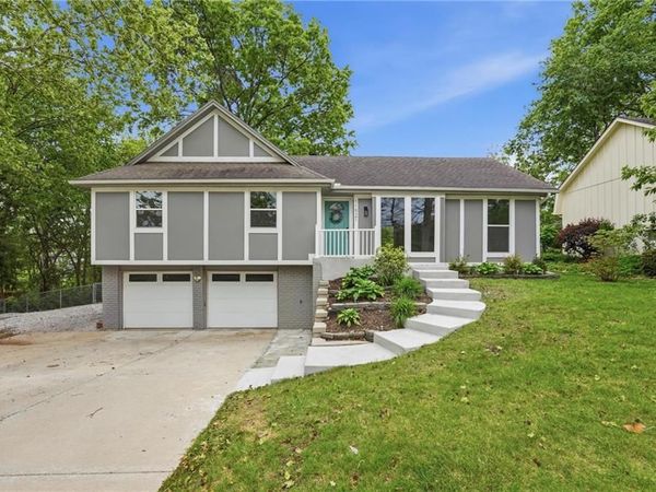 11921 W 99th Street, Lenexa, KS 66215