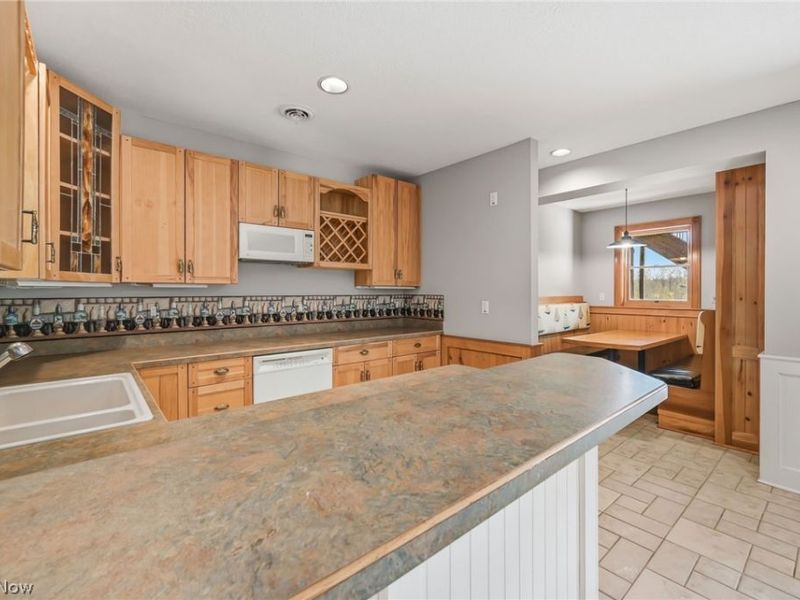 1803 Whisper Bluff Trail, Hinckley, OH 44233 Photo 45