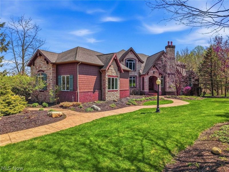 1803 Whisper Bluff Trail, Hinckley, OH 44233 Photo 6