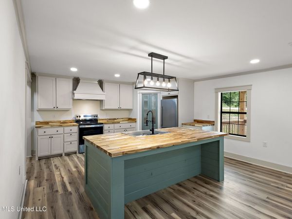 4454 Mars Hill Road, Carthage, MS 39051