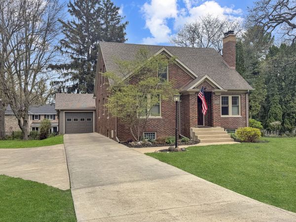 1720 W Harrison Street , Freeport, IL 61032