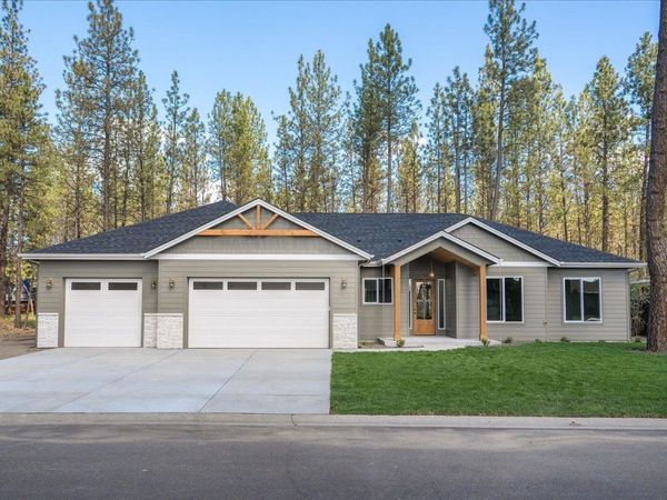 7310 W Kendick Ave, Nine Mile Falls, WA 99026