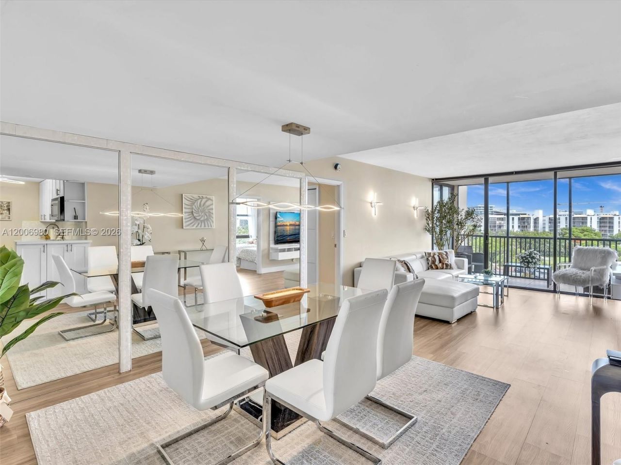 20301 W Country Club Dr, Unit 622, Aventura, FL 33180 Photo