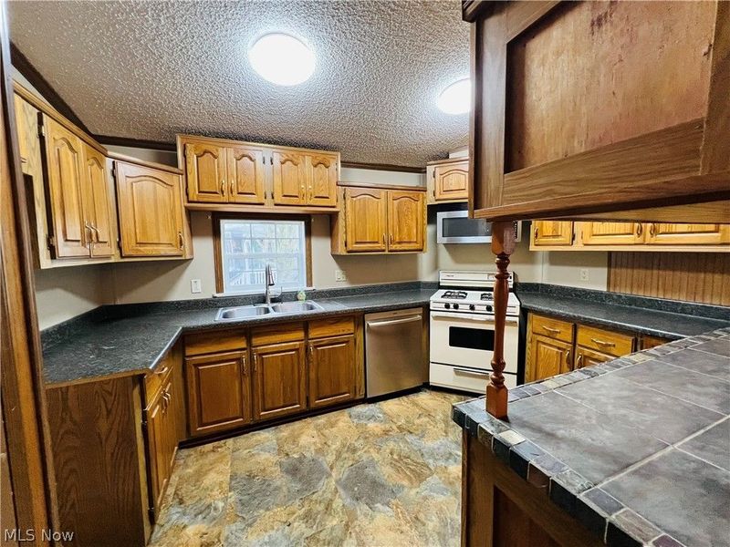 67 Harold Drive, Ashland, OH 44805 Photo 6