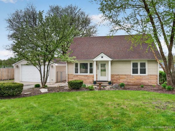 1020 Center Drive , South Elgin, IL 60177