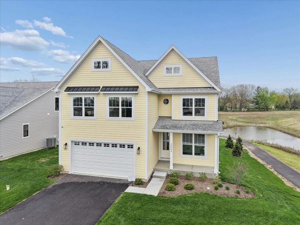 22075 W Casa Bella View, Kildeer, IL 60047