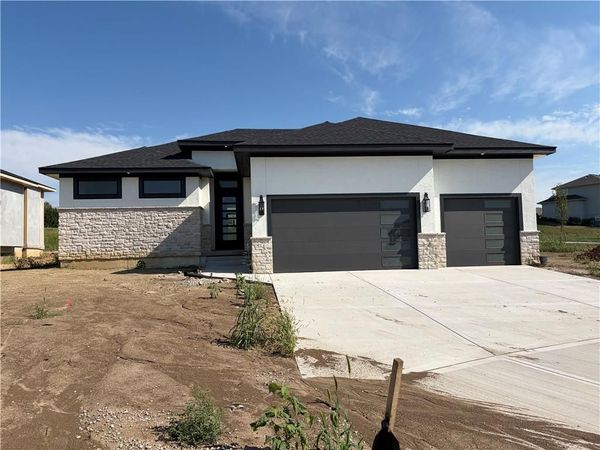 25510 W 114th Terrace, Olathe, KS 66061