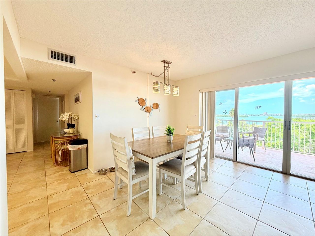 7430 Sunshine Skyway Lane S, Unit 501, Saint Petersburg, FL 33711 Photo