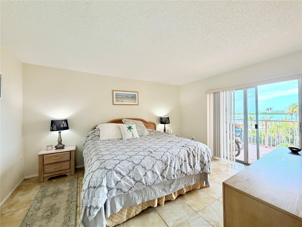 7430 Sunshine Skyway Lane S, Unit 501, Saint Petersburg, FL 33711 Photo