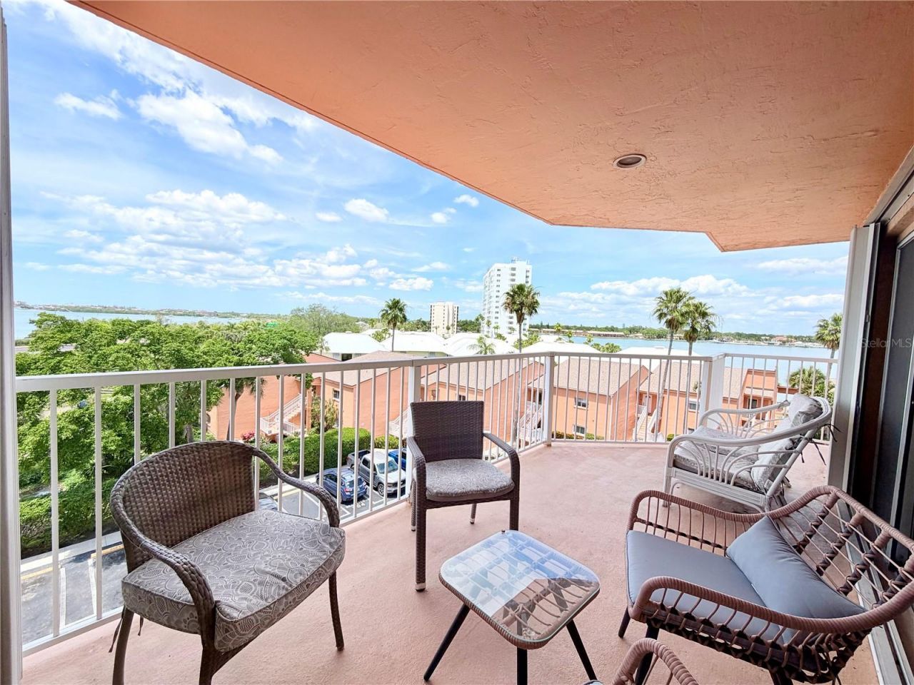 7430 Sunshine Skyway Lane S, Unit 501, Saint Petersburg, FL 33711 Photo