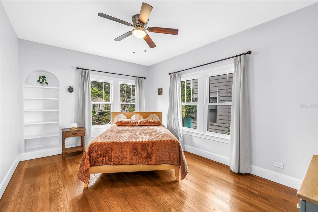 316 18th Avenue Ne, Saint Petersburg, FL 33704 Photo