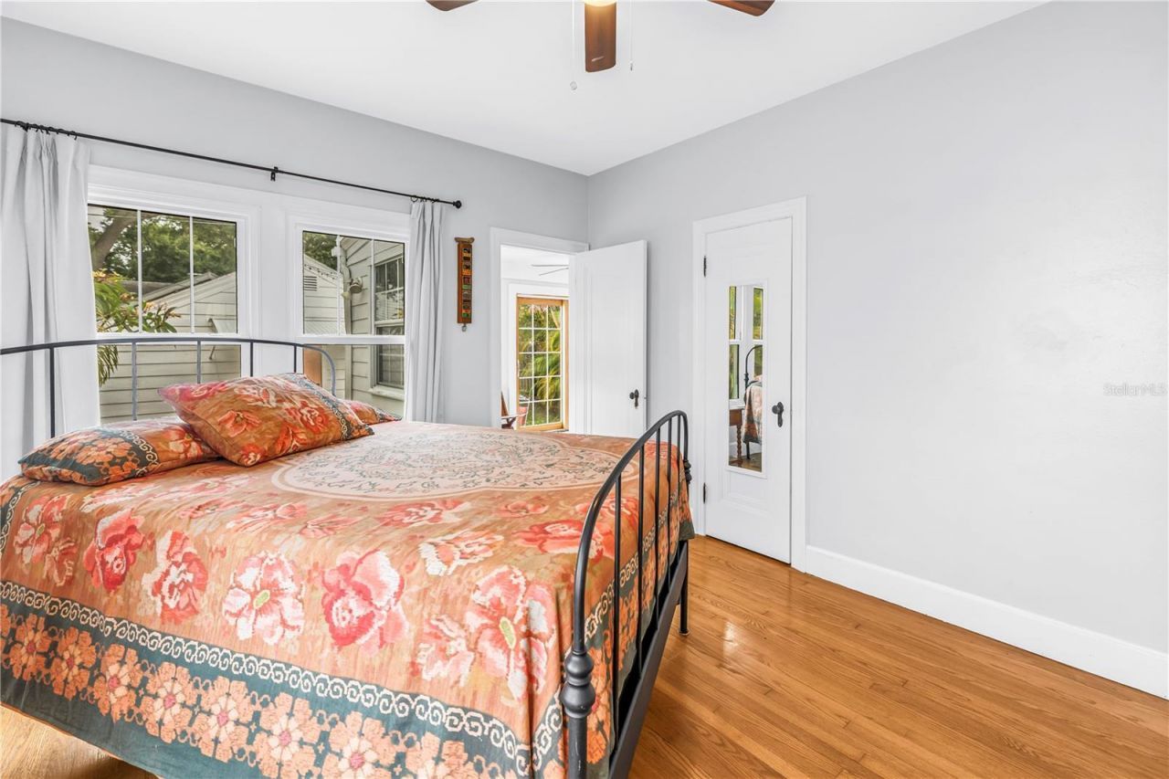 316 18th Avenue Ne, Saint Petersburg, FL 33704 Photo