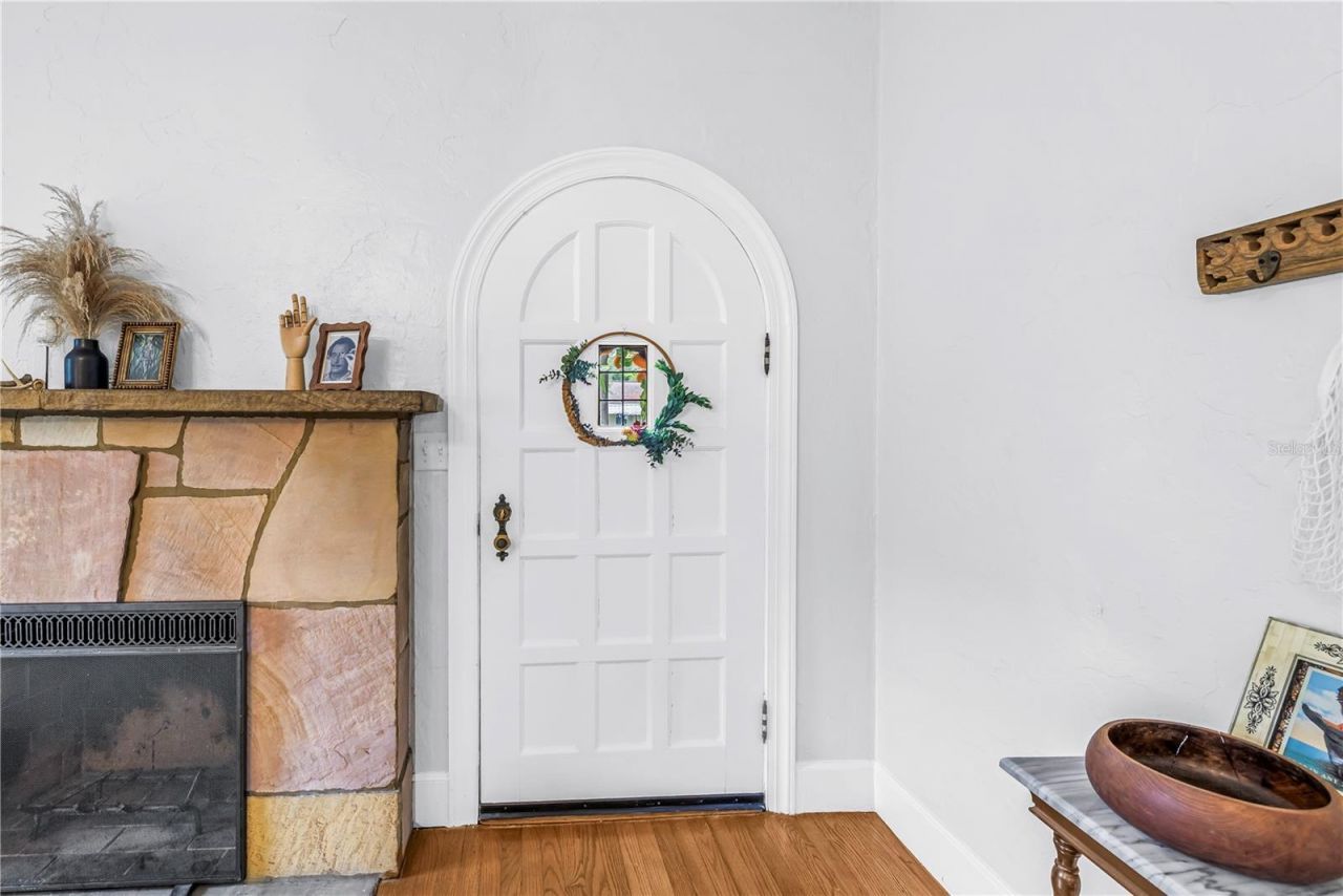 316 18th Avenue Ne, Saint Petersburg, FL 33704 Photo